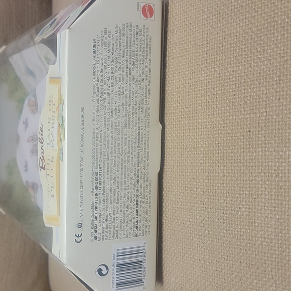 Mattel Collector Barbie and the Tale of Peter Rabbit 1997 - Picture 8 of 8